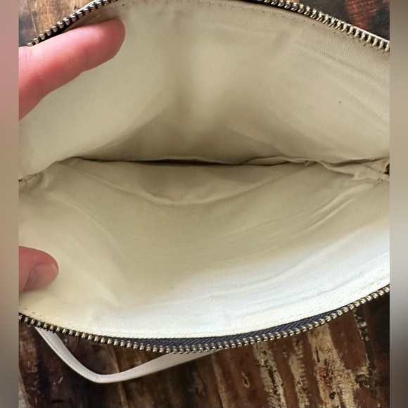 Guess cross body 3 tone purse - Picture 9 of 16